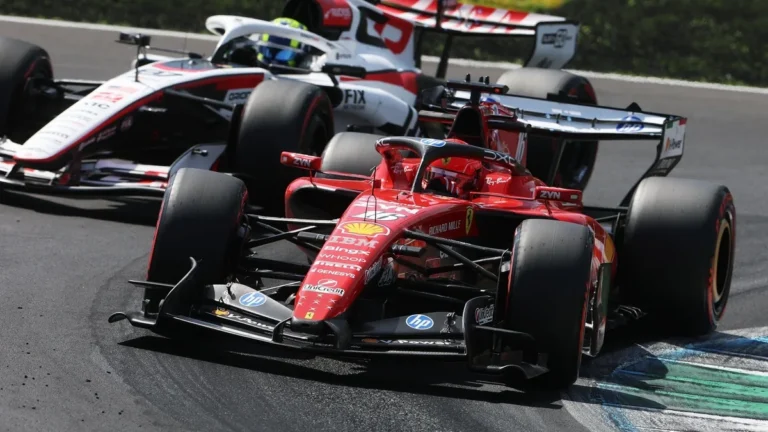 Болід Haas з оновленням Ferrari ADUO 2