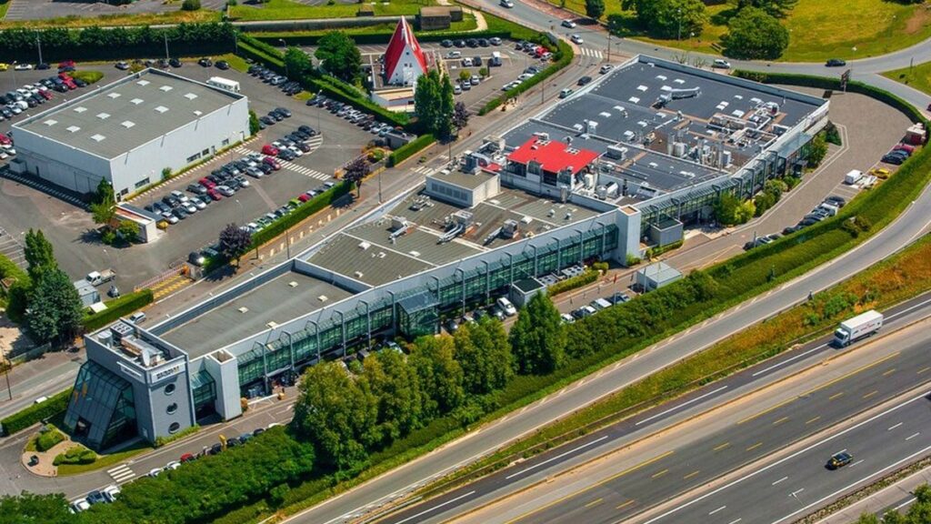 Завод Renault у Вірі-Шатіньйоні, який переходить під контроль Dumarey Group