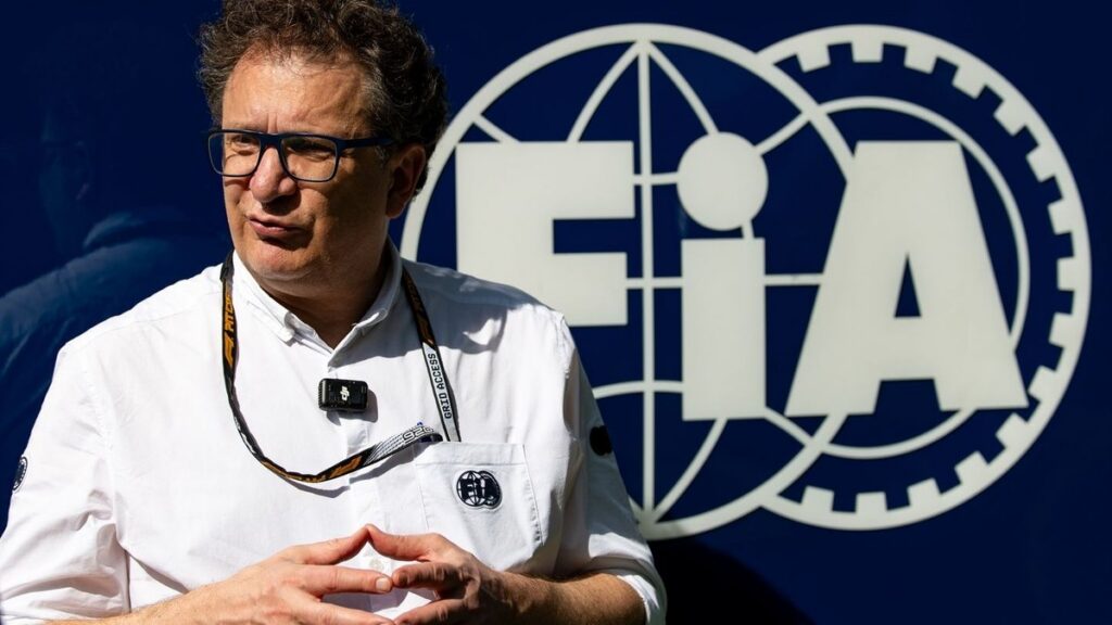 Розслідування FIA щодо технічного збою в Малайзії