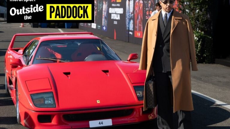 Льюїс Гамільтон у стильному вбранні біля Ferrari F40 на Гран-прі Монци