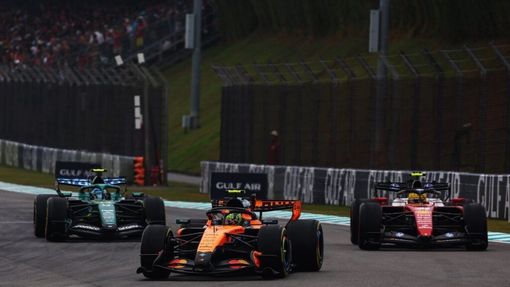 Стратегічний вибір шин McLaren та Ferrari на трасі Сепанг