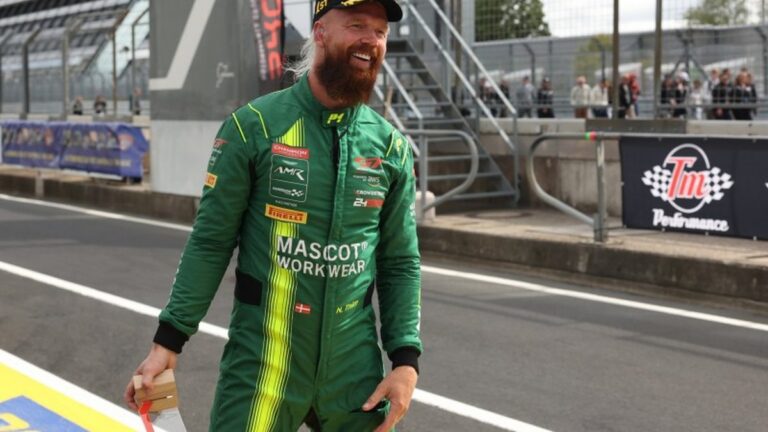 Макс Ферстаппен бере участь у гонках GT World Challenge