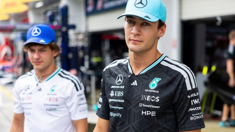 Керівник Mercedes Тото Вольф реагує на новини про Джорджа Расселла